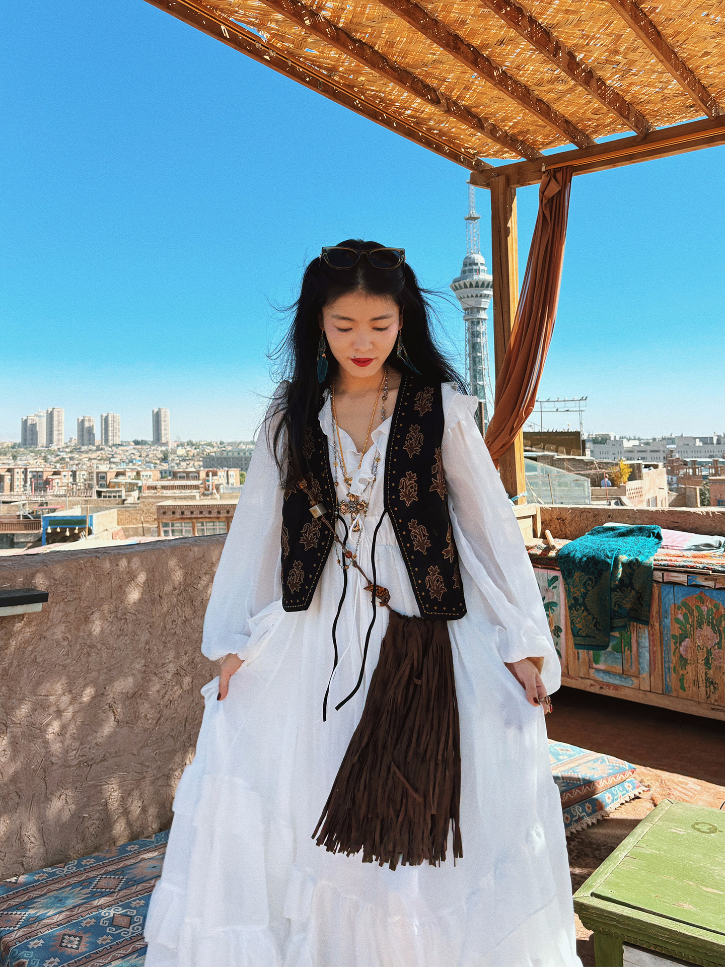 Black Embroidered Velvet Vest  - Ethnic Wear Fashion Designer 리뷰 및 가격